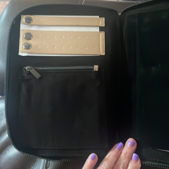 Halston Jewelry Travel Case - Picture 4 of 5